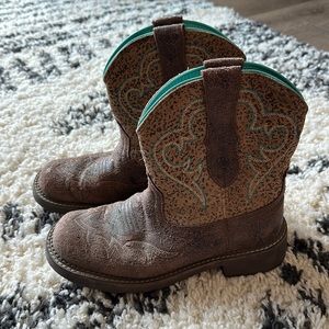 Ariat cowgirl boots